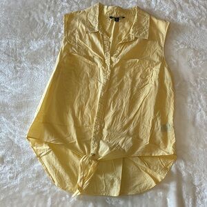 Zac & Rachel Light Yellow Sleeveless Button-Down Shirt